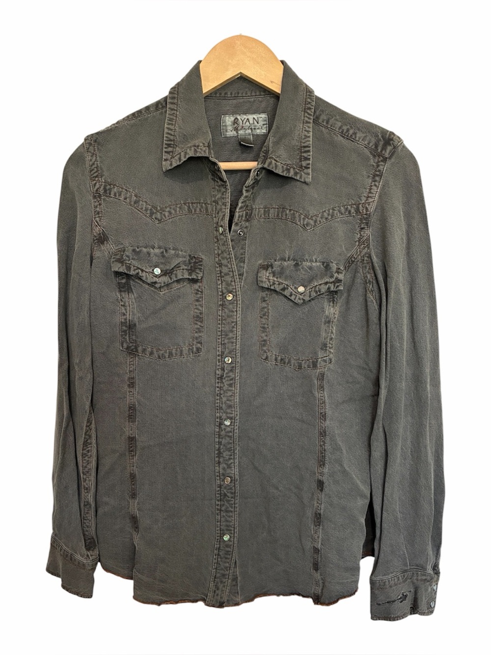 Ryan Charcoal Gray Denim Shirt Abalone Snaps Women’s Sz M